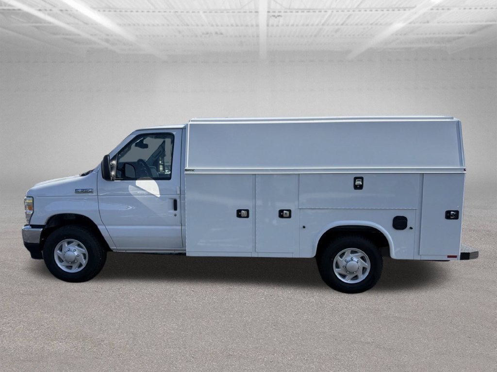 New 2026 Ford E-350 and Econoline 350 Super Duty w/ Power Equipment Group RWD image 9