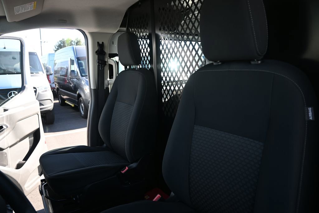 Used 2024 Ford Transit 250 Low Roof w/ Exterior Upgrade Package image 5