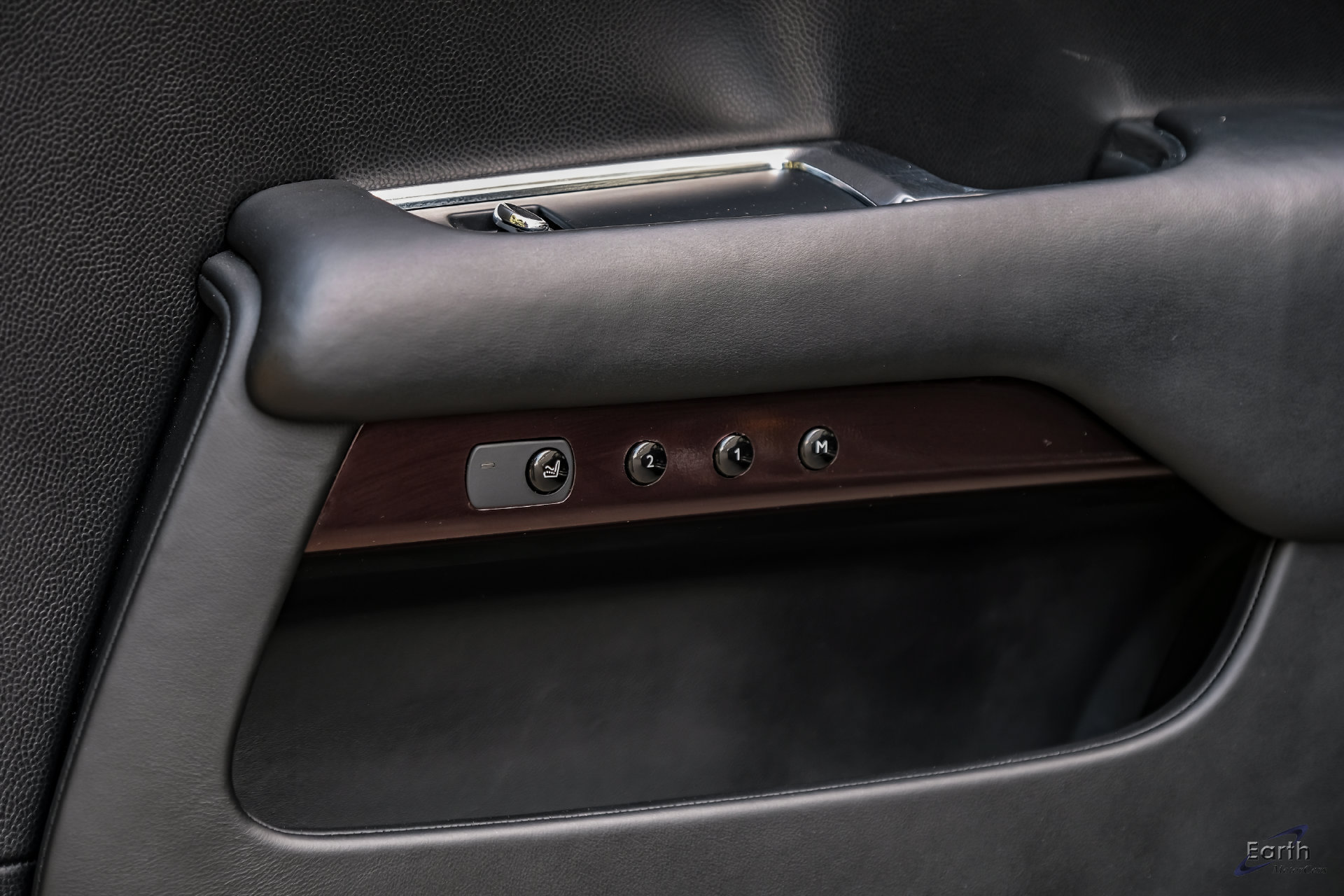 Used 2016 Rolls-Royce Wraith RWD image 86