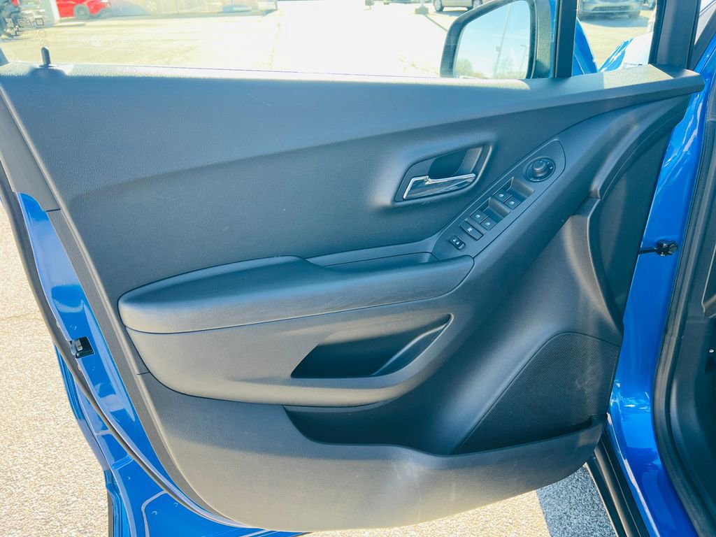 Used 2016 Chevrolet Trax LS w/ LPO, Protection Package image 15