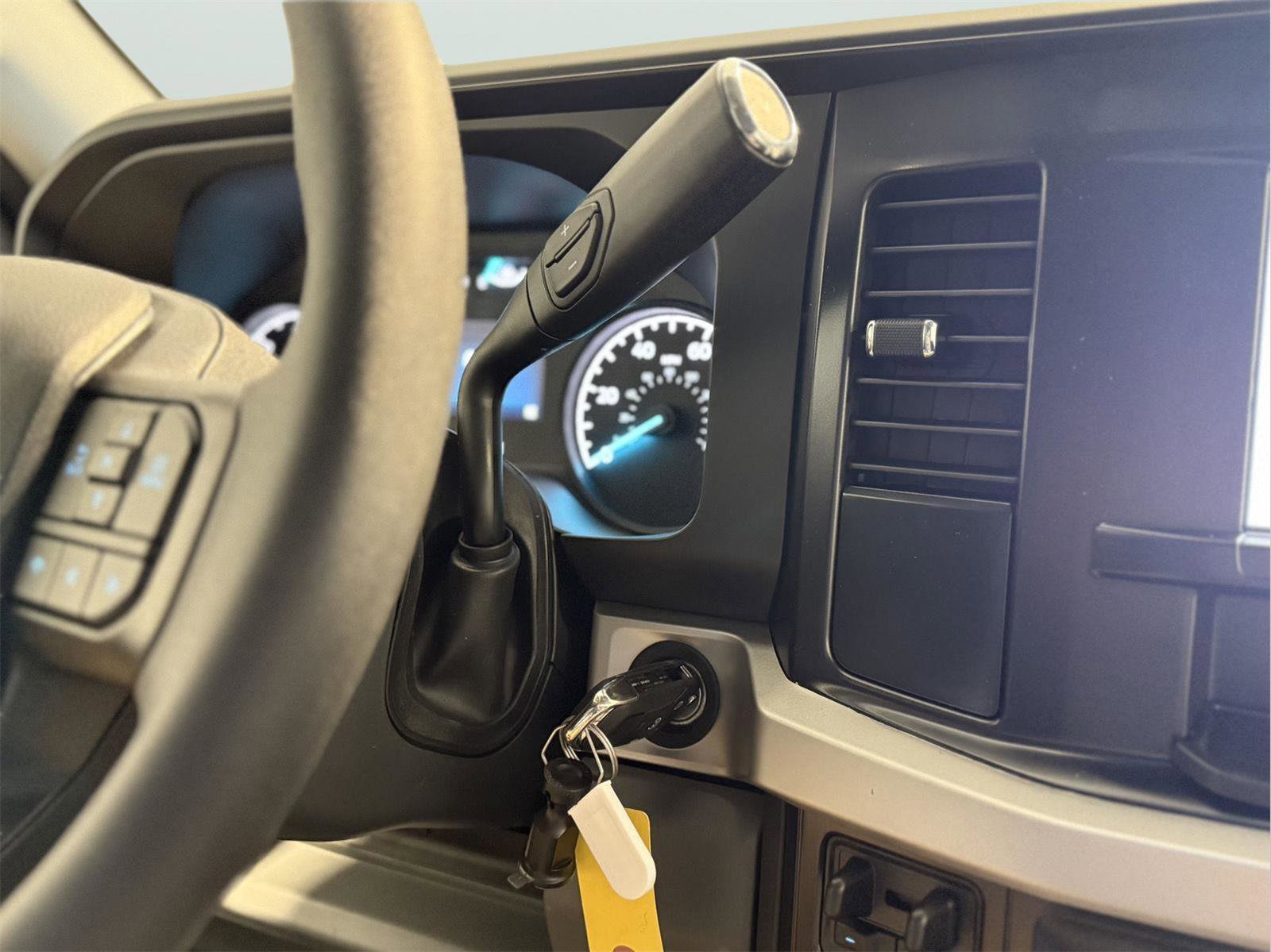 New 2026 Ford F350 XL w/ XL Chrome Package image 75