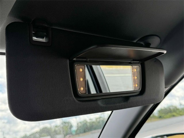 Used 2022 GMC Terrain SLE w/ Elevation Edition image 33