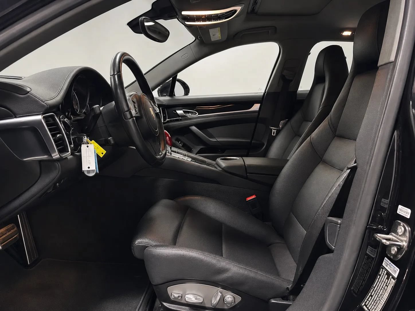 Used 2014 Porsche Panamera S RWD image 8