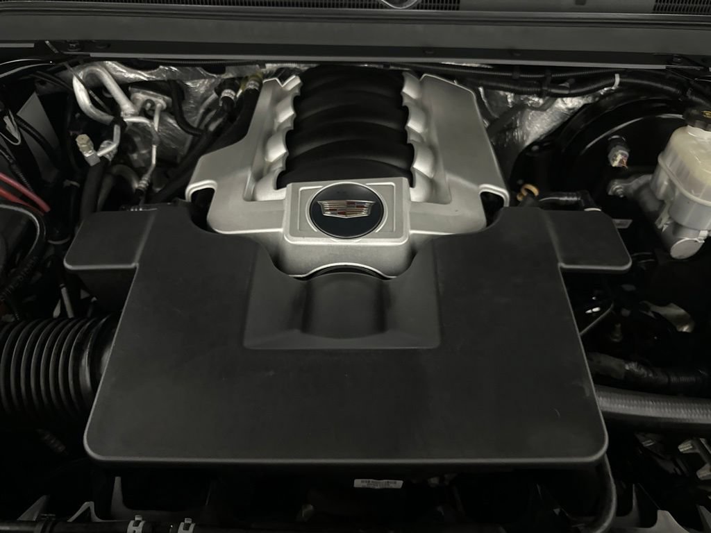 Used 2018 Cadillac Escalade ESV Premium Luxury RWD image 7