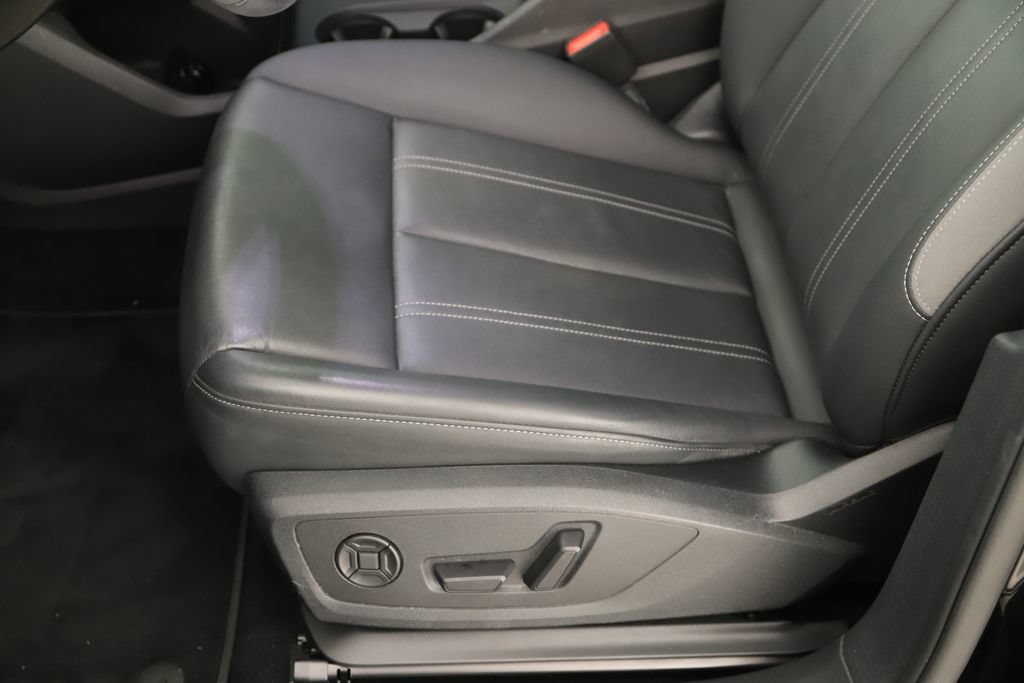 Certified 2024 Audi Q4 e-tron Premium Plus AWD/4WD image 22