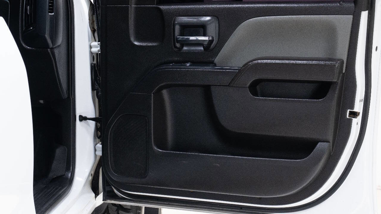 Used 2017 GMC Sierra 2500 4x4 Crew Cab w/ Sierra Convenience Package image 33