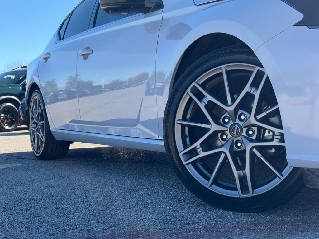 Used 2024 Nissan Altima 2.0 SR image 2