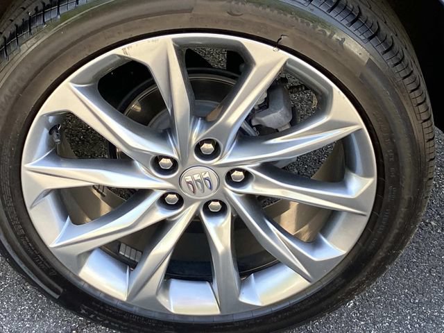 Used 2024 Buick Encore GX Avenir w/ Avenir Technology Package FWD image 30