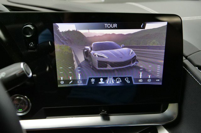 Used 2024 Chevrolet Corvette Z06 image 9