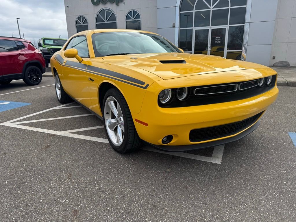 Used 2018 Dodge Challenger R/T Plus image 3