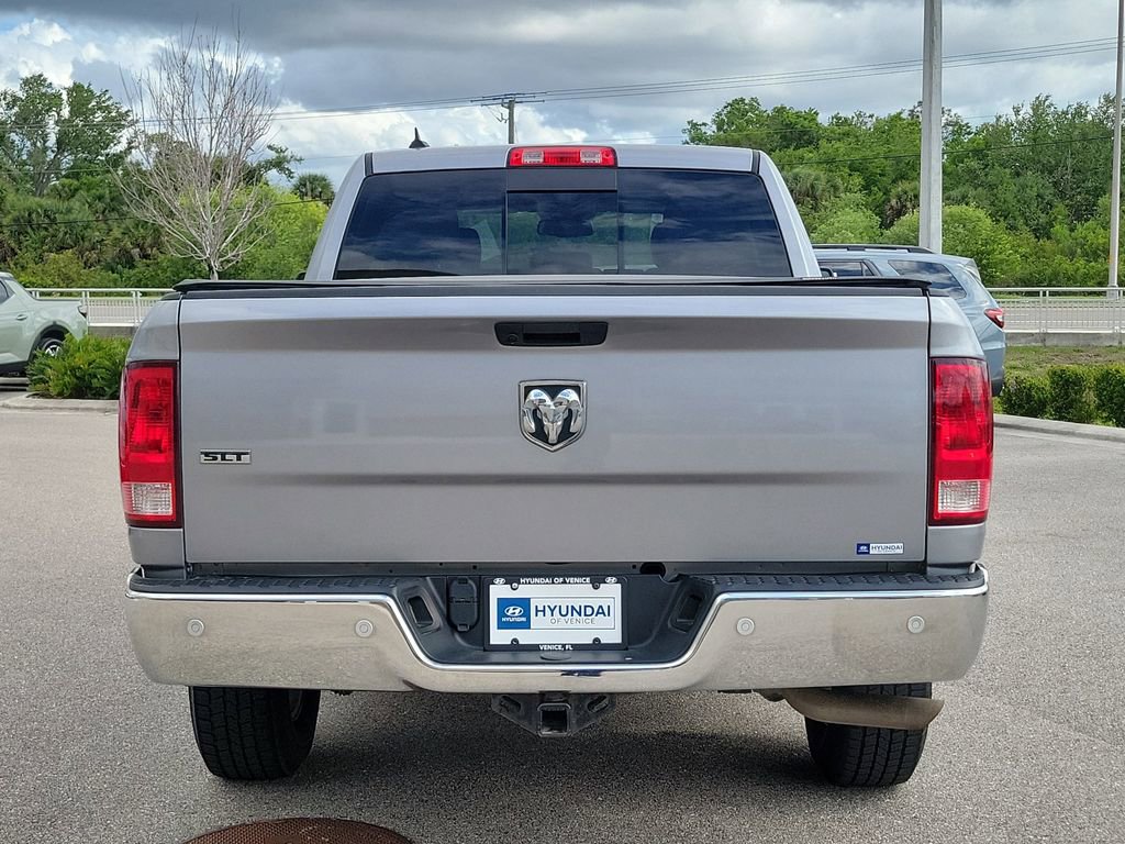 Used 2020 RAM 1500 Classic SLT w/ Luxury Group image 7