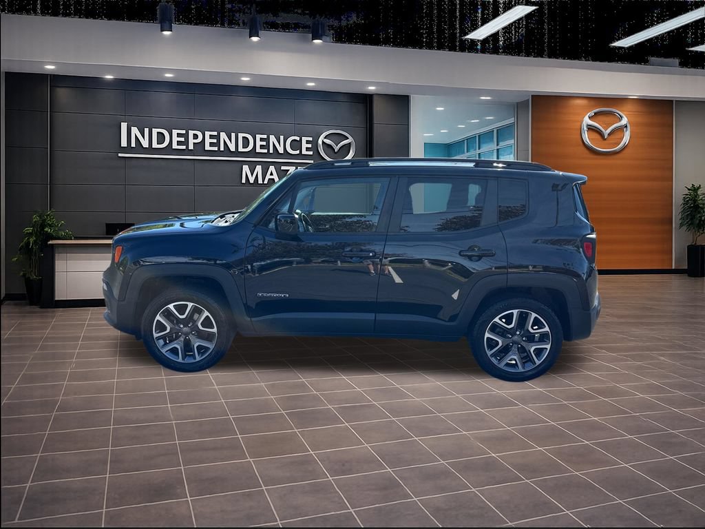 Used 2017 Jeep Renegade Latitude AWD/4WD image 6