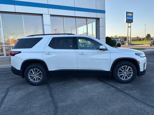 Used 2022 Chevrolet Traverse LT FWD image 2