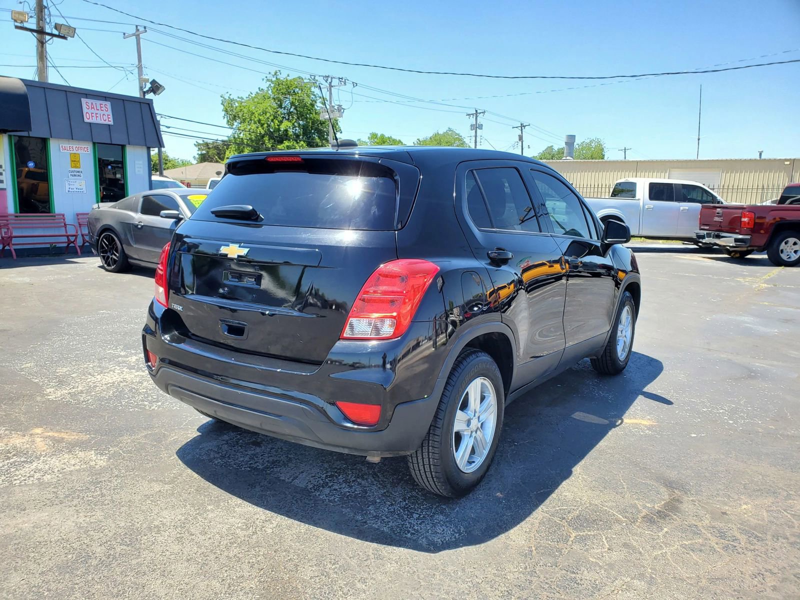 Used 2020 Chevrolet Trax LS w/ Tint and Cruise Package FWD image 5