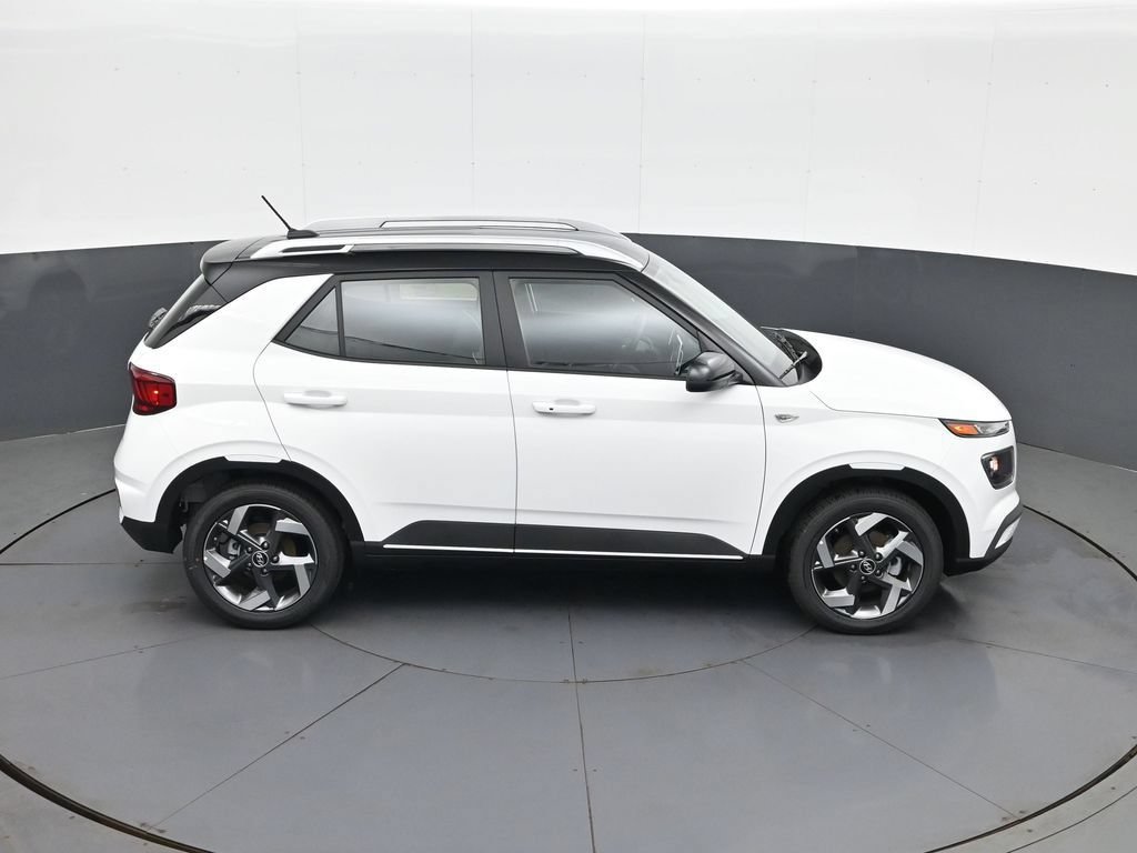 New 2026 Hyundai Venue SEL FWD image 16