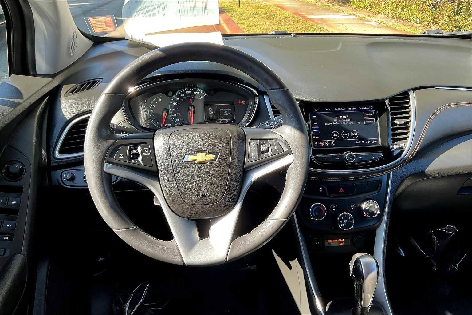 Certified 2021 Chevrolet Trax LT w/ Driver Confidence Package image 5