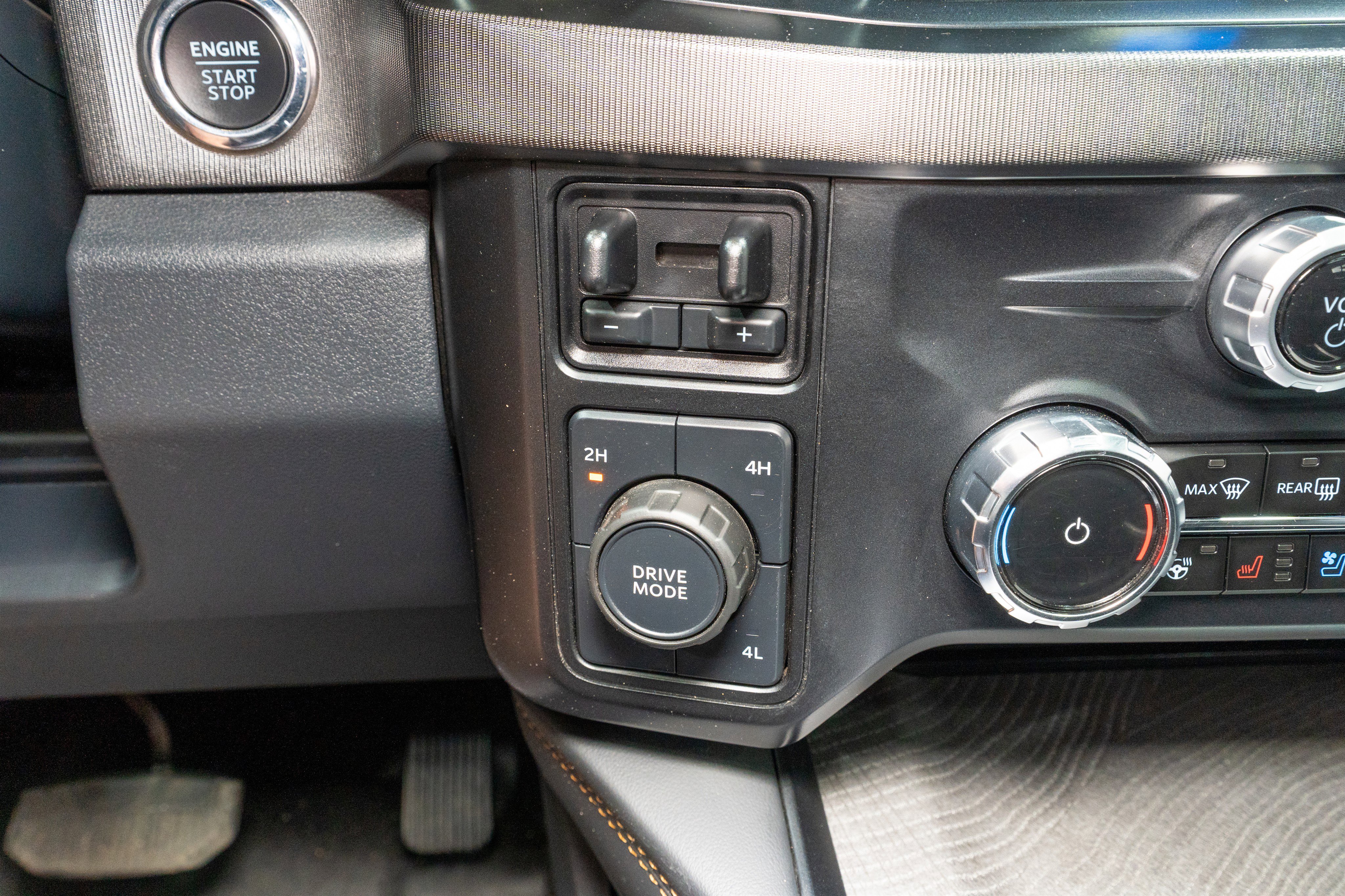 Used 2024 Ford F350 Platinum image 33