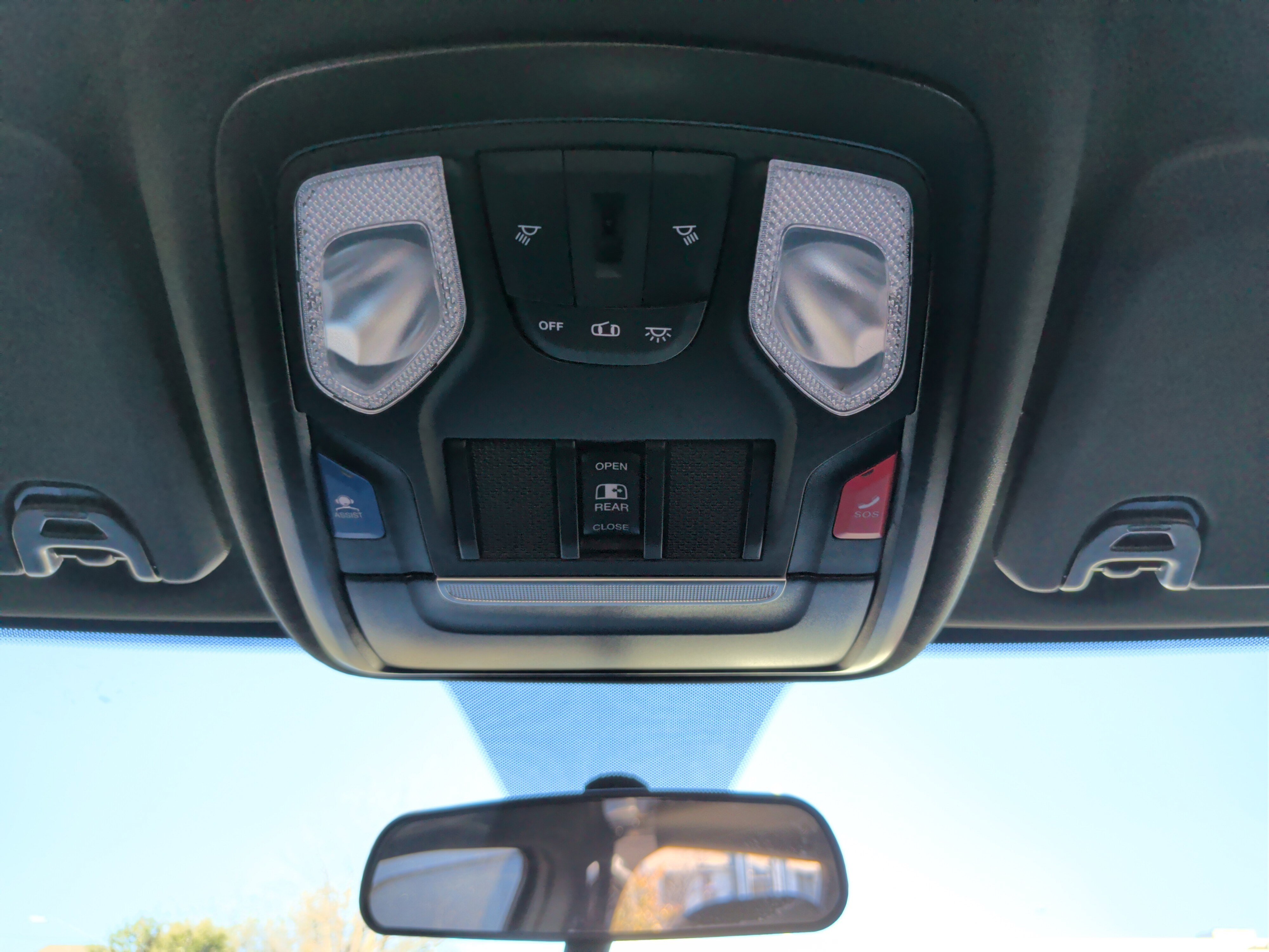 Used 2024 RAM 3500 Tradesman w/ Chrome Appearance Group image 30