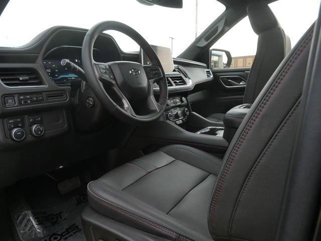 Used 2022 Chevrolet Suburban RST w/ Luxury Package AWD/4WD image 11