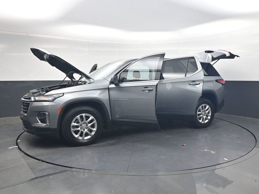 Used 2023 Chevrolet Traverse LS FWD image 38