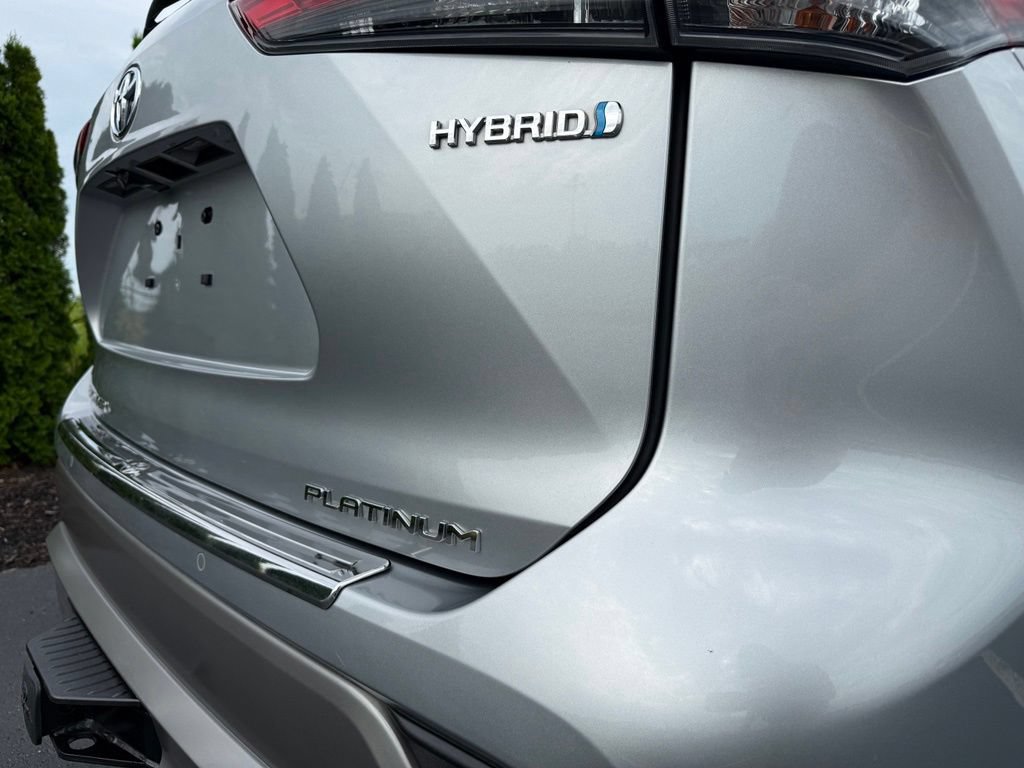 Used 2023 Toyota Highlander Platinum AWD/4WD image 9
