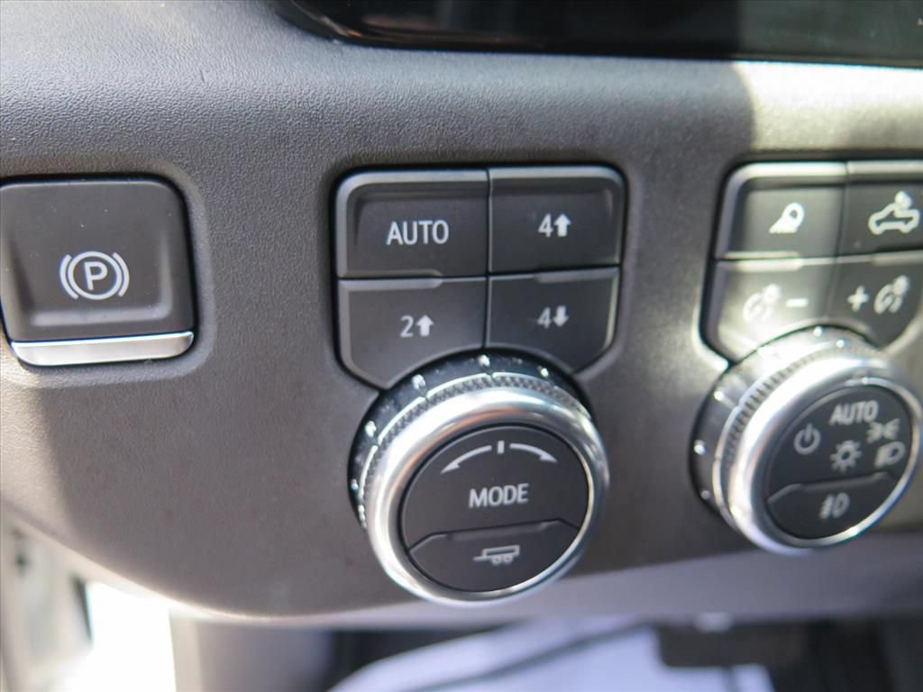 Used 2024 GMC Sierra 1500 Elevation w/ Elevation Premium Package AWD/4WD image 11