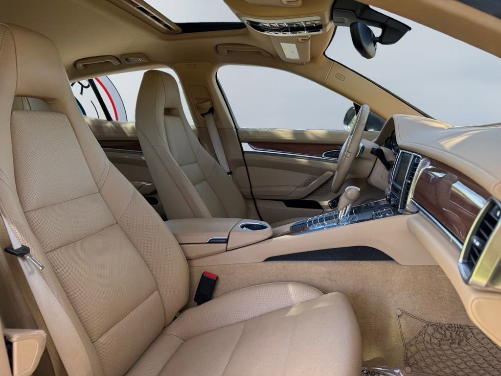 Used 2014 Porsche Panamera RWD image 26