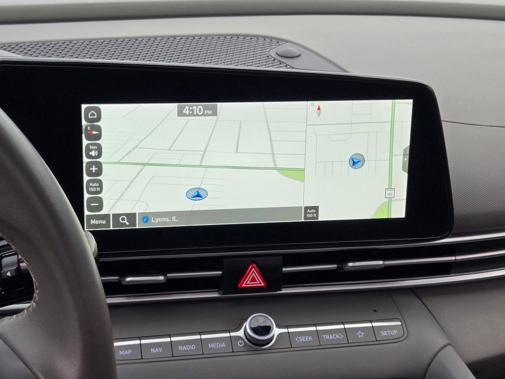 Used 2025 Hyundai Elantra SEL FWD image 23