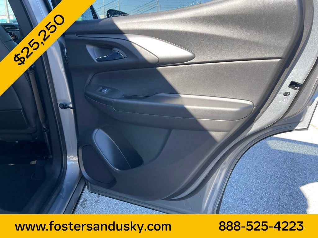 Used 2023 Chevrolet TrailBlazer RS w/ Convenience Package image 22