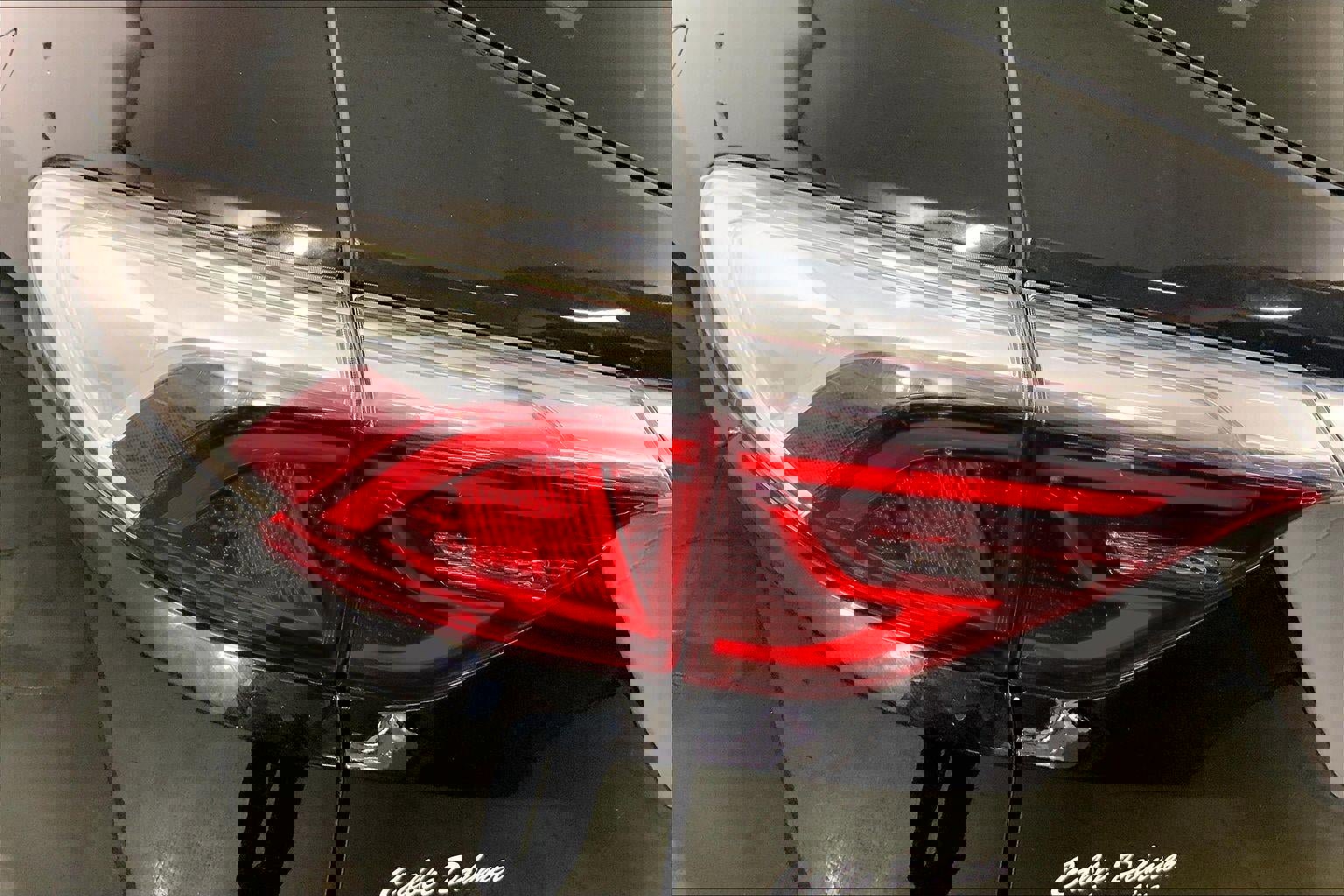 Used 2023 Buick Enclave Essence image 28