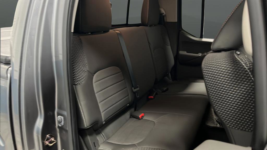 Used 2016 Nissan Frontier PRO-4X image 23