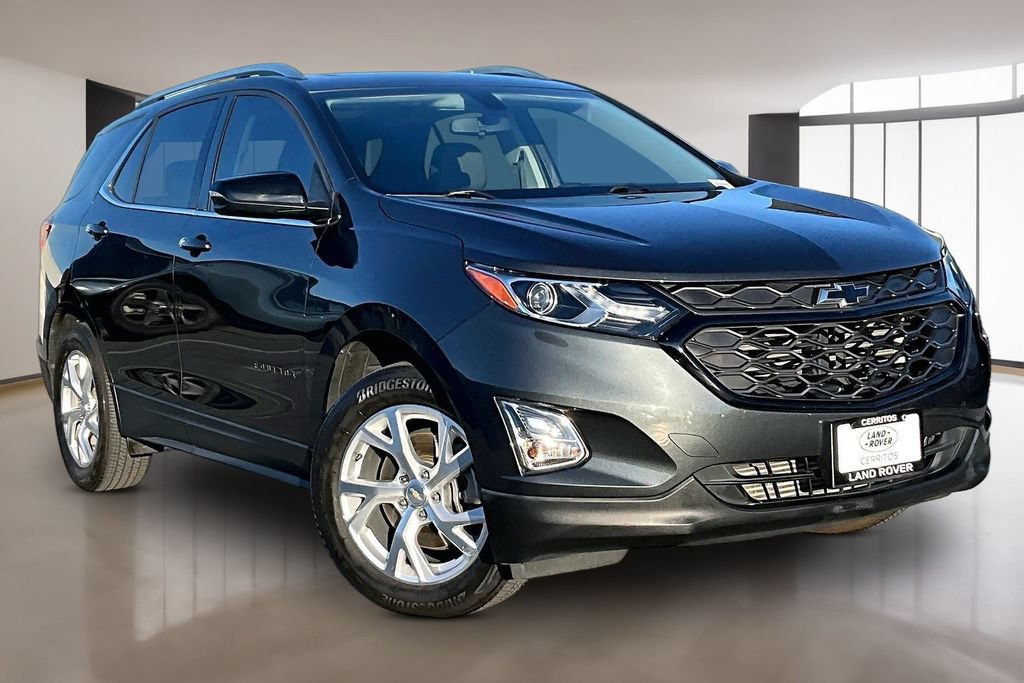 Used 2019 Chevrolet Equinox LT w/ Sun & Navigation Package AWD/4WD image 3