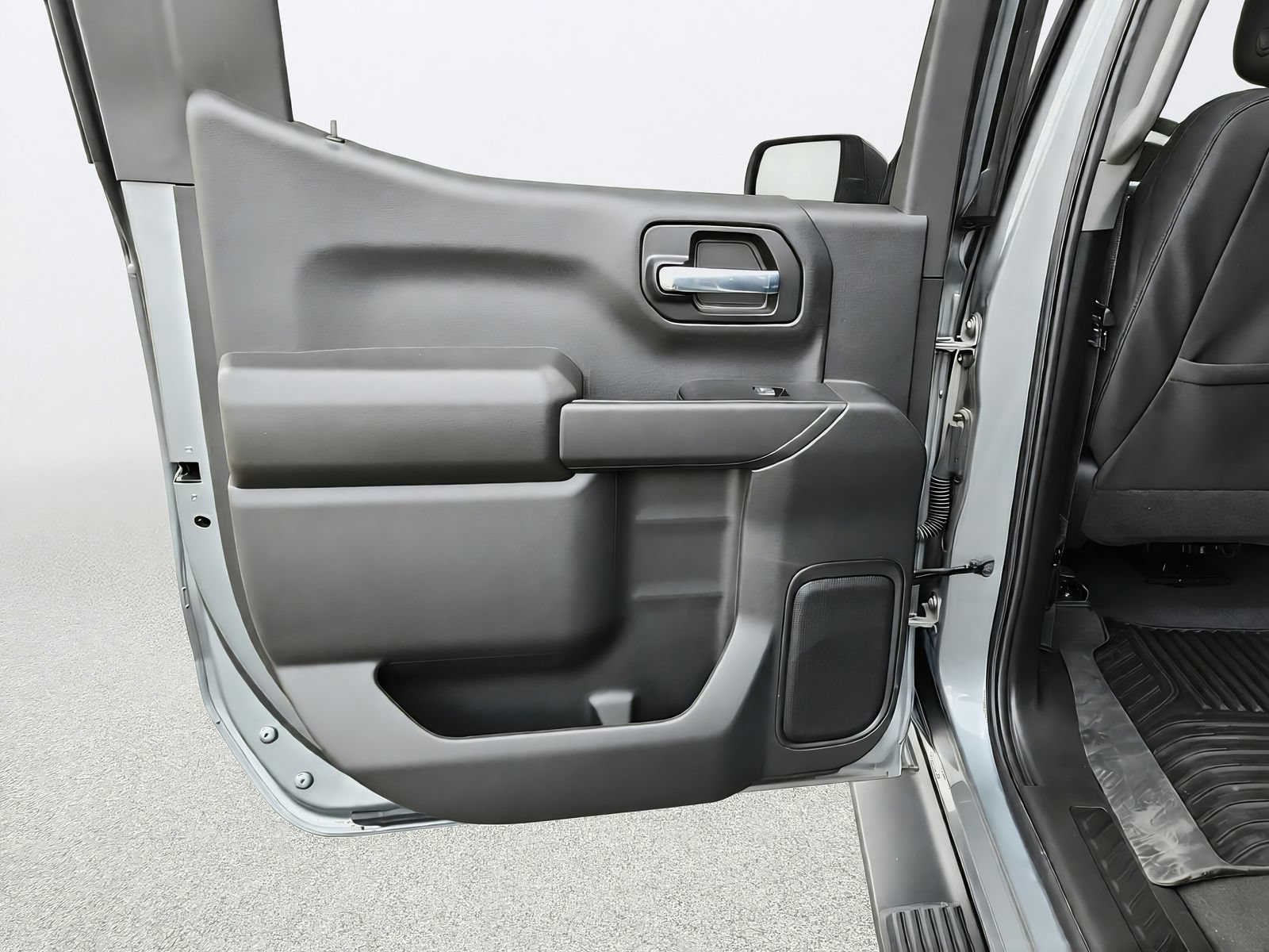 Used 2025 Chevrolet Silverado 1500 Custom Trail Boss w/ Dark Appearance Package AWD/4WD image 22
