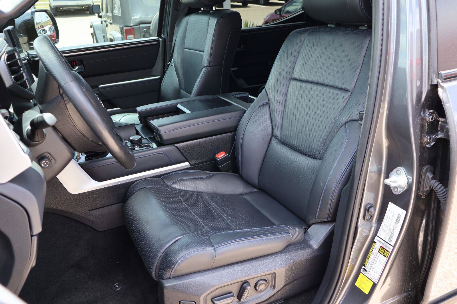 Used 2024 Toyota Tundra Platinum AWD/4WD image 10