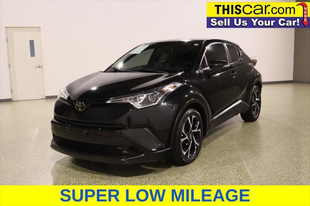 Used 2019 Toyota C-HR XLE FWD image 4
