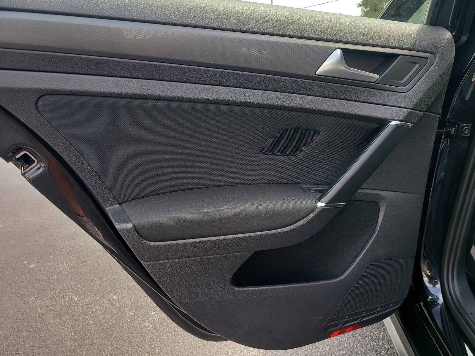 Used 2021 Volkswagen Golf 4-Door FWD image 8