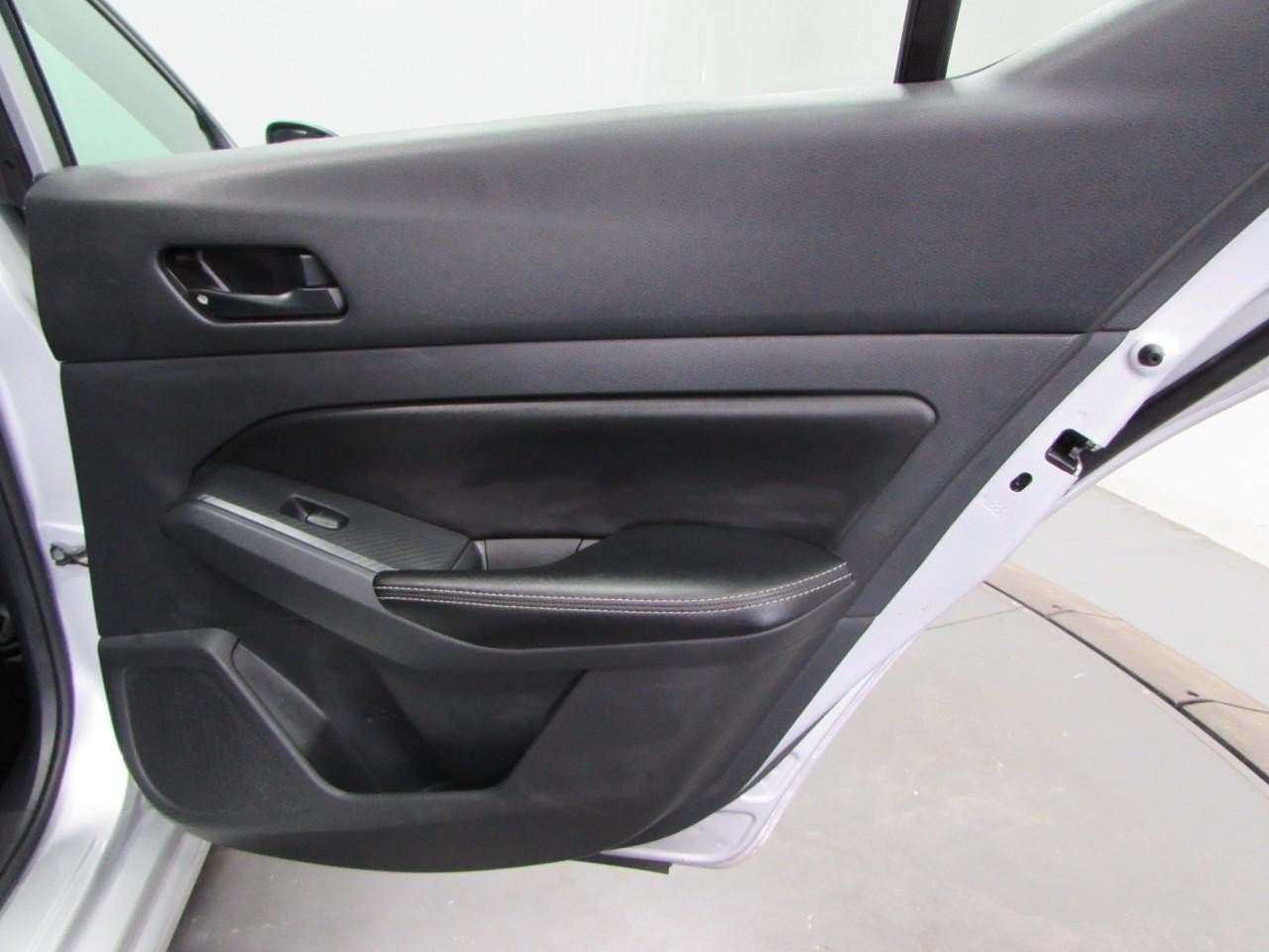 Used 2024 Nissan Altima 2.5 SV w/ SV Premium Package FWD image 18