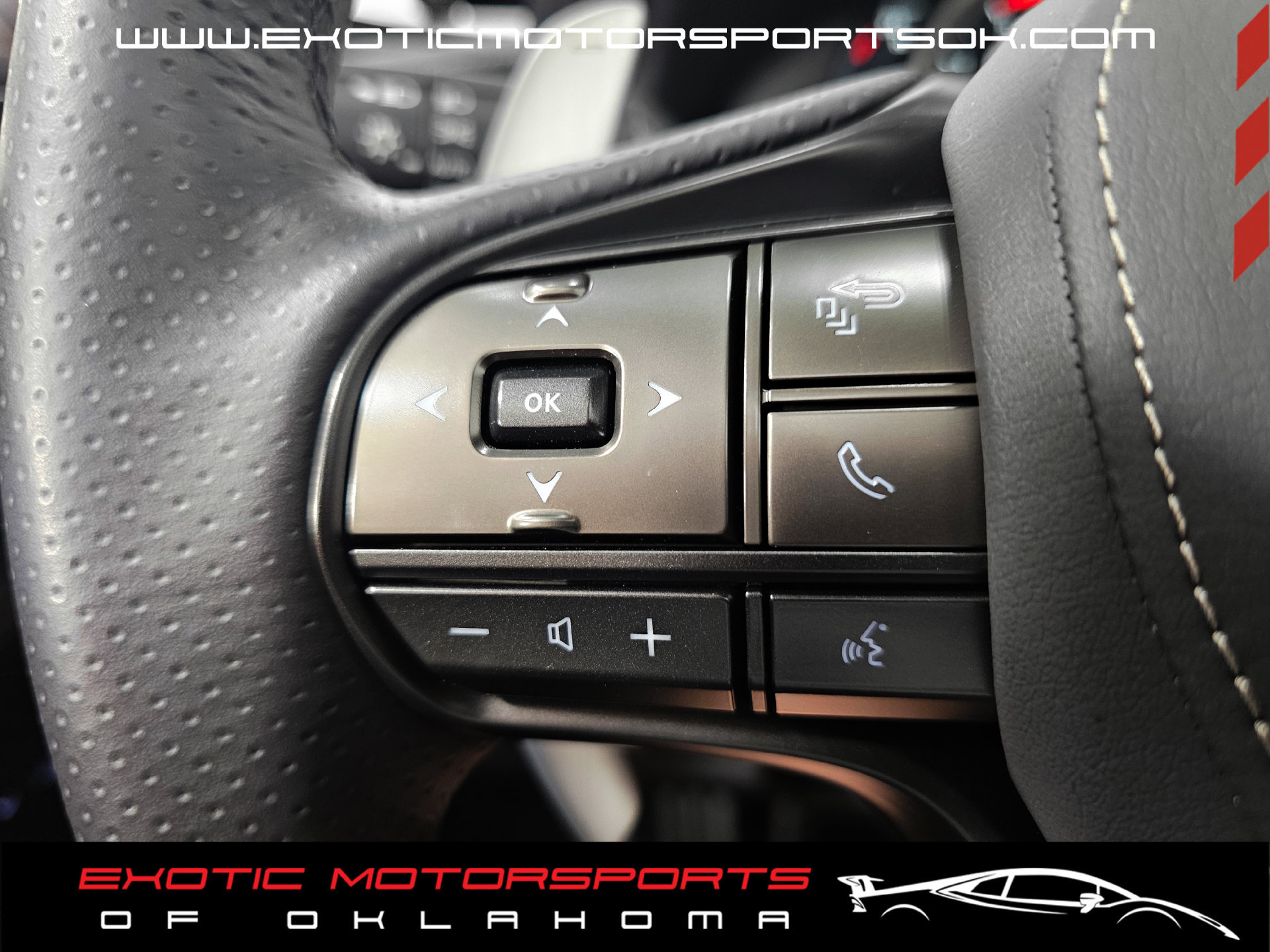 Used 2024 Lexus LC 500 Convertible w/ Touring Package RWD image 33