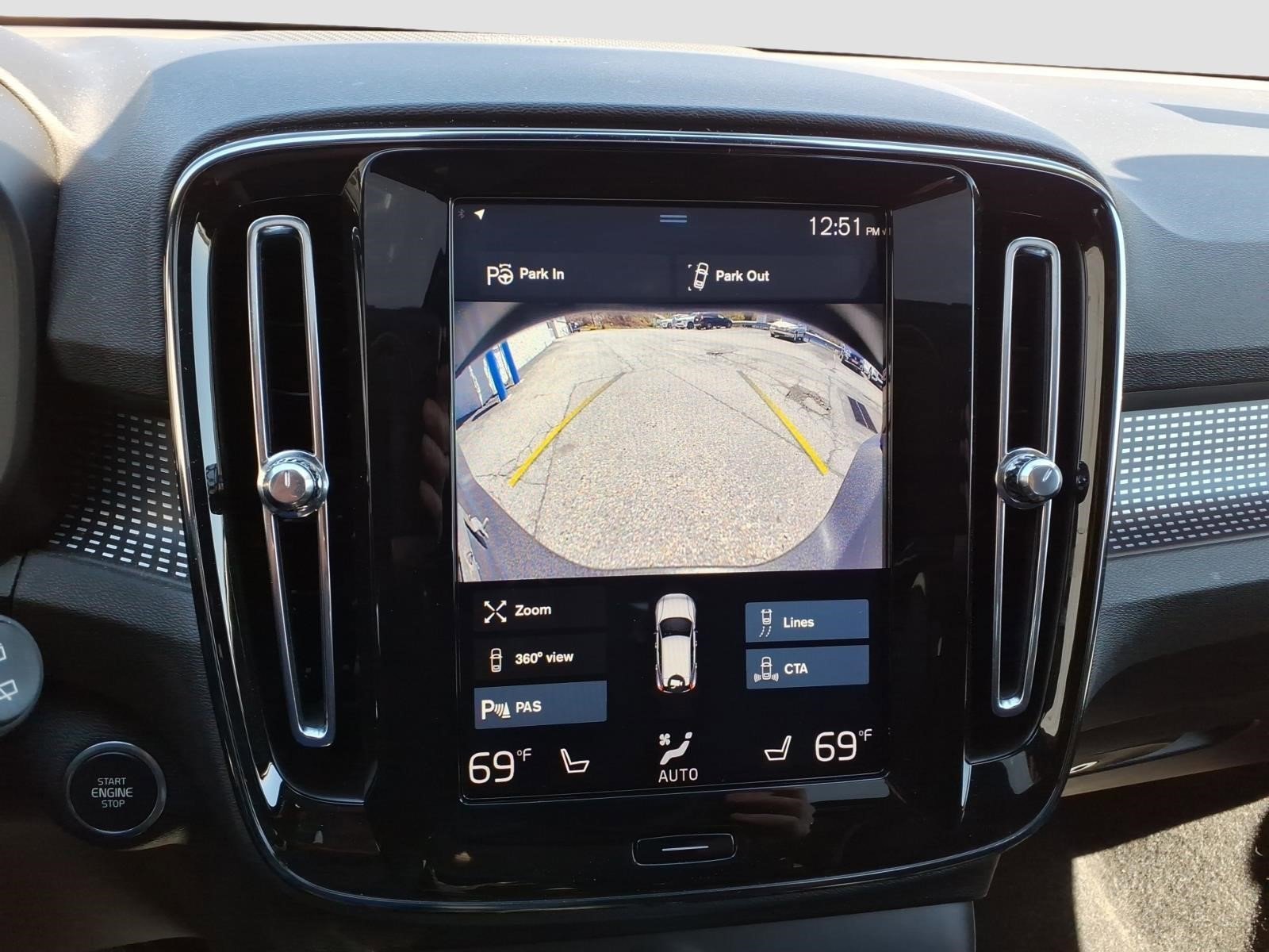 Used 2019 Volvo XC40 T5 R-Design image 18