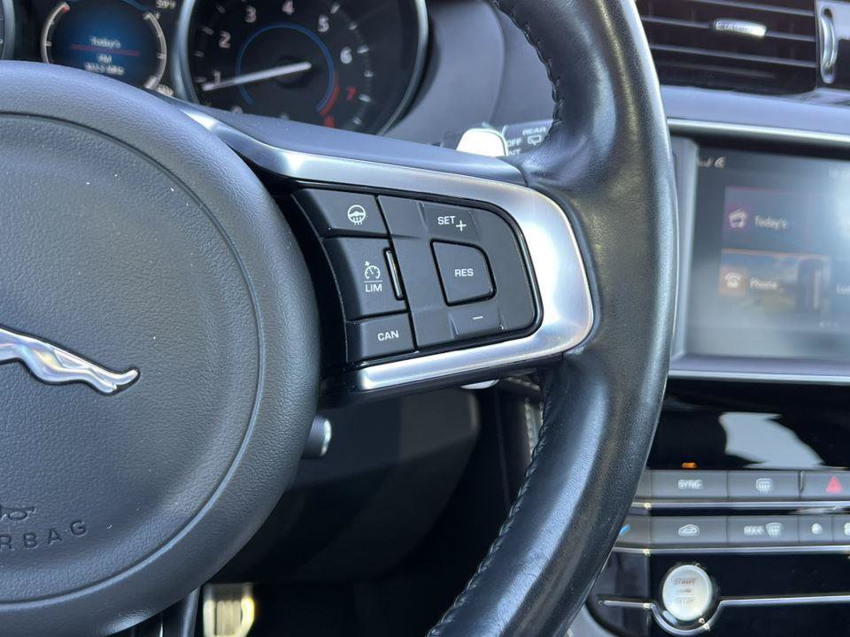 Used 2017 Jaguar F-PACE S AWD/4WD image 25