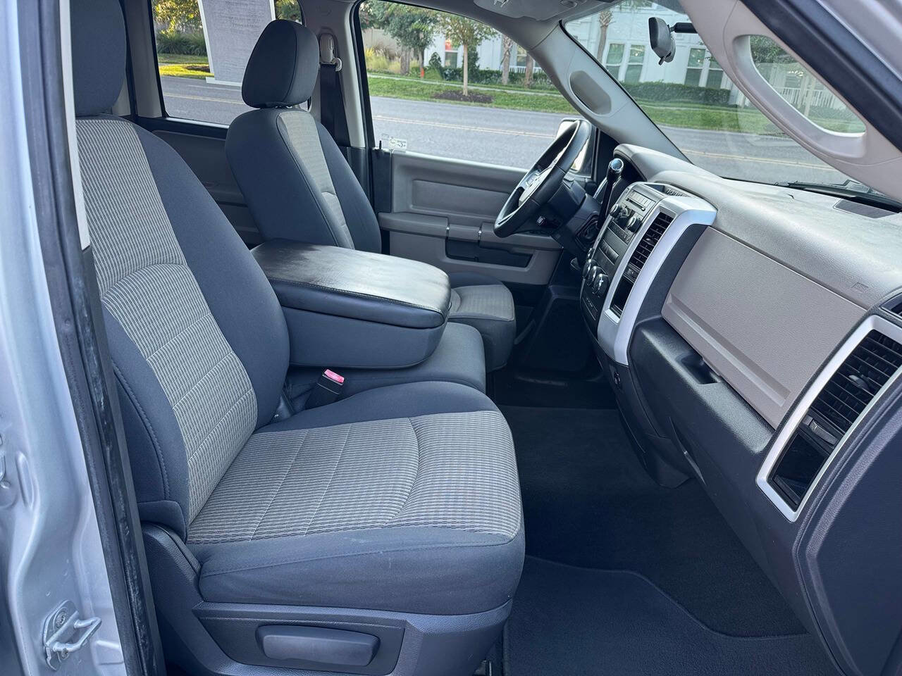 Used 2009 Dodge Ram 1500 Truck SLT image 19