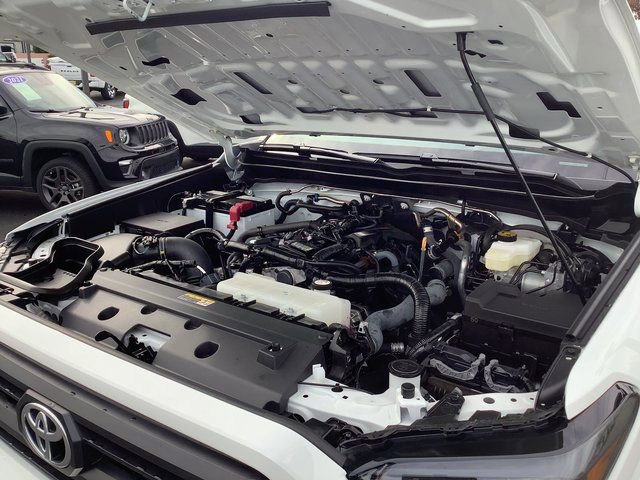 Used 2025 Toyota Tacoma SR5 image 44