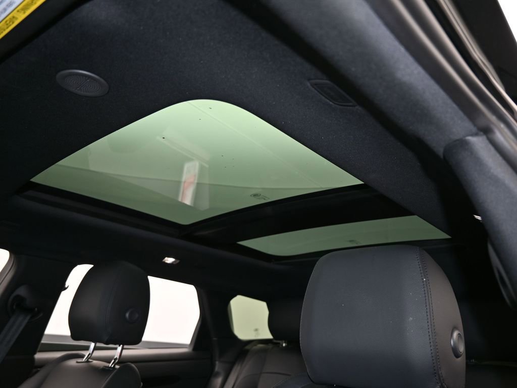 Used 2024 Land Rover Range Rover Evoque S image 12