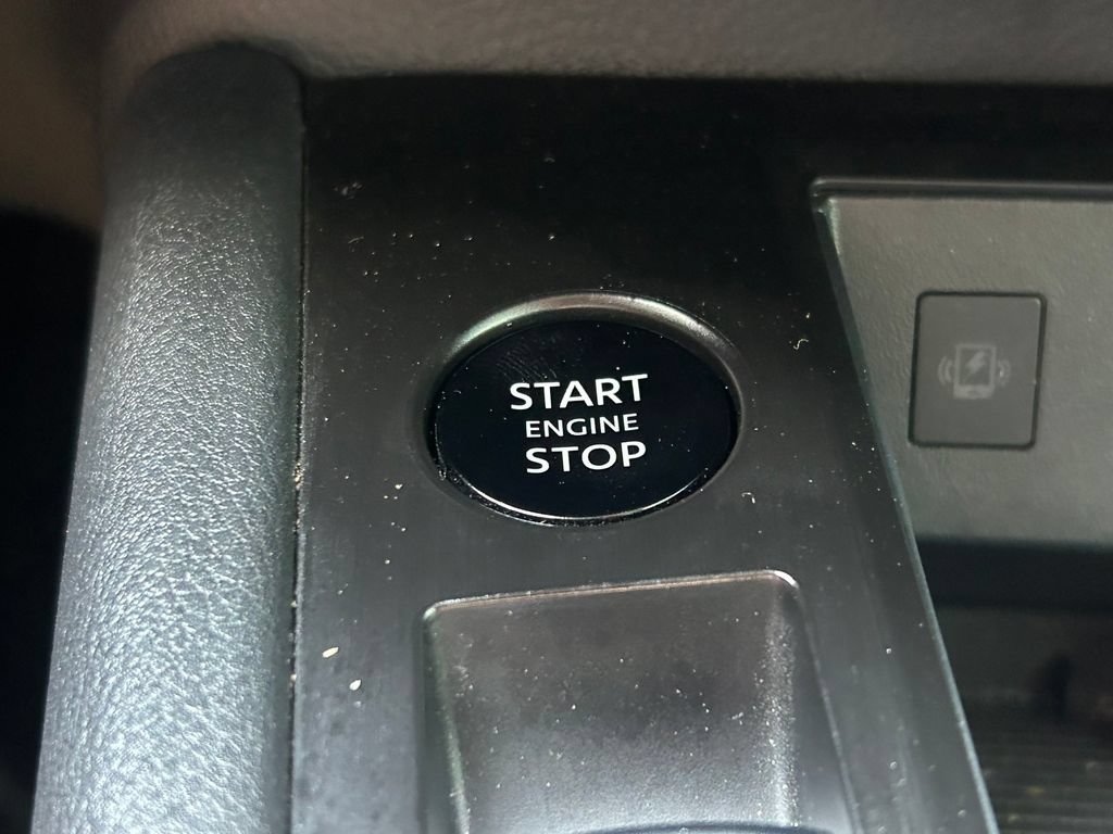 Used 2025 Nissan Kicks SV w/ Charging Package FWD image 22