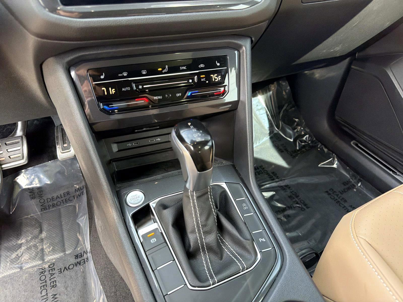 Used 2024 Volkswagen Tiguan SE R-Line image 22