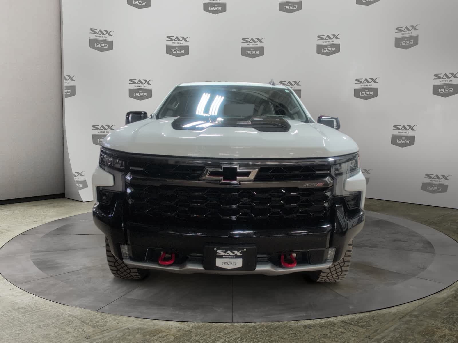 Used 2024 Chevrolet Silverado 1500 ZR2 w/ Technology Package AWD/4WD image 8