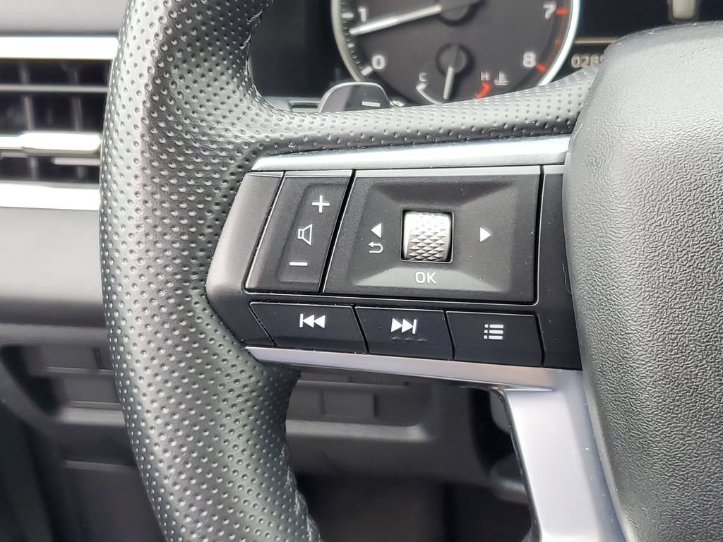 Used 2025 Mitsubishi Outlander SE AWD/4WD image 16