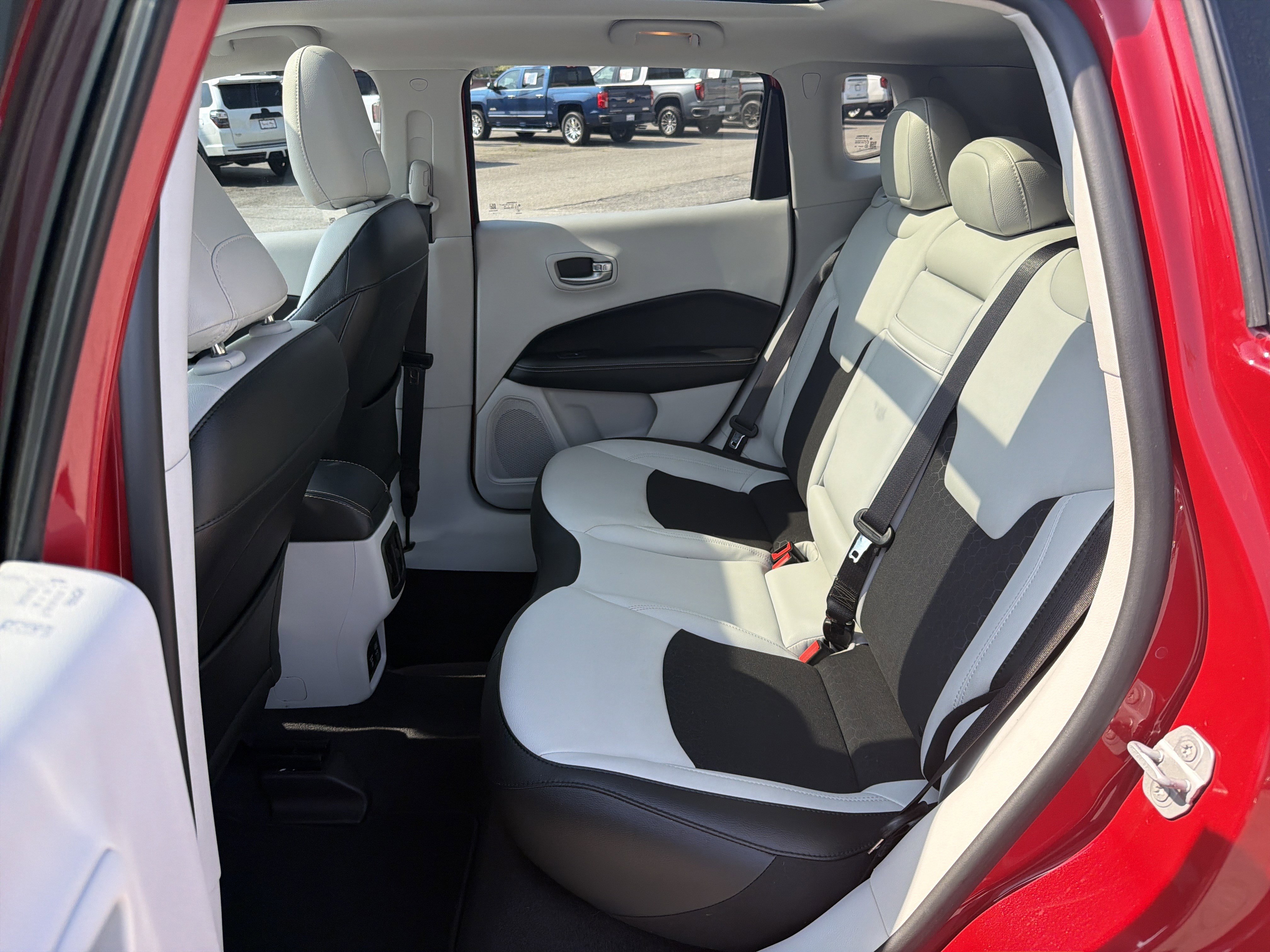 Used 2019 Jeep Compass Latitude w/ Popular Equipment Group image 21