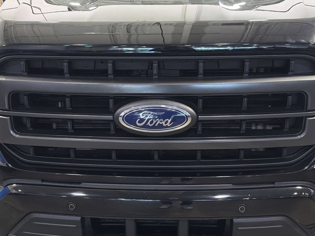 Used 2023 Ford F150 Lariat w/ Equipment Group 502A High AWD/4WD image 12