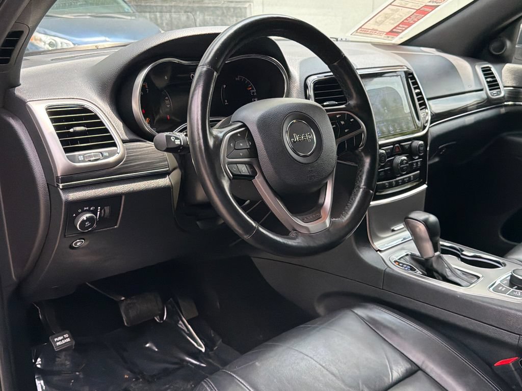 Used 2020 Jeep Grand Cherokee Limited AWD/4WD image 22